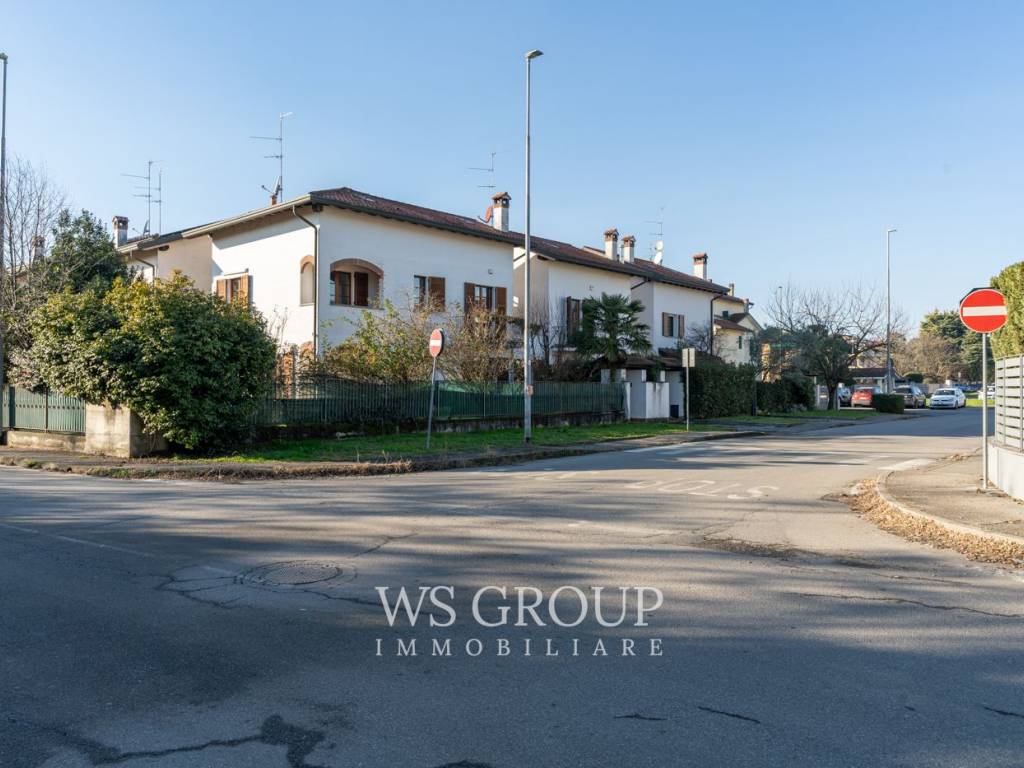casa indipendente in vendita ad Albiate