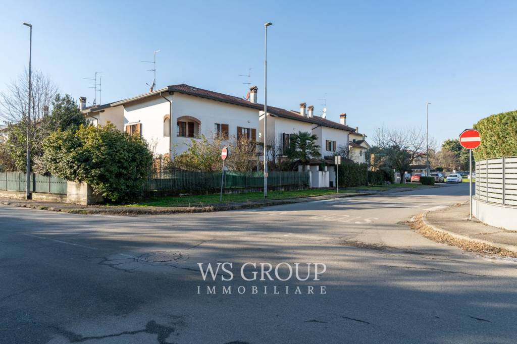 casa indipendente in vendita ad Albiate
