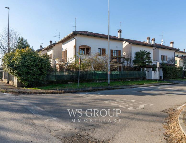 casa indipendente in vendita ad Albiate