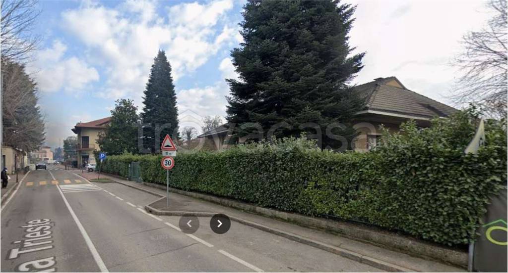 casa indipendente in vendita ad Albiate