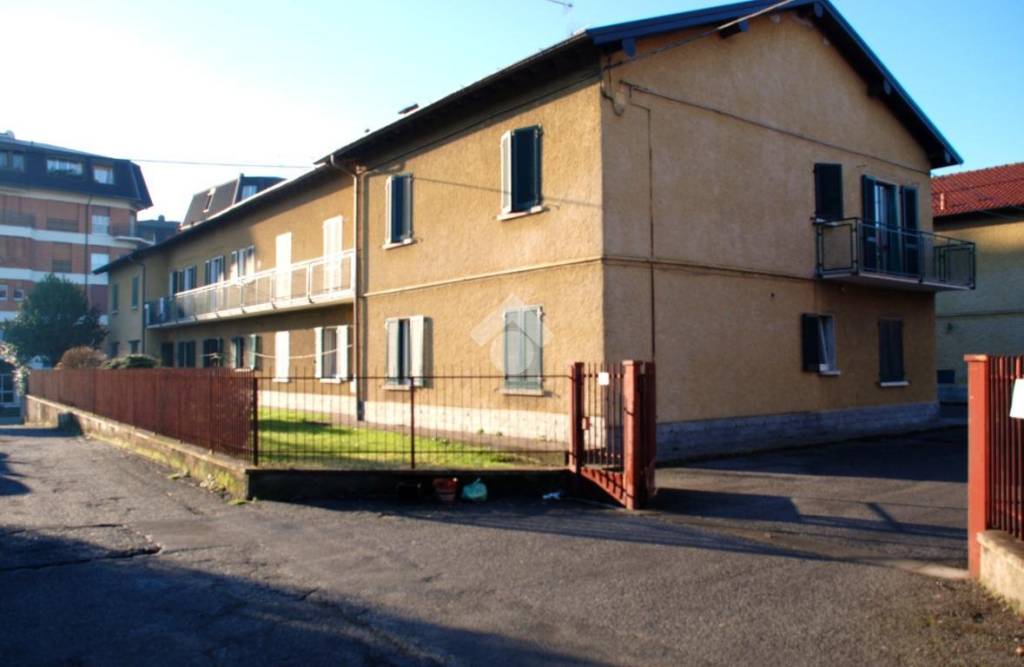 appartamento in vendita ad Albiate