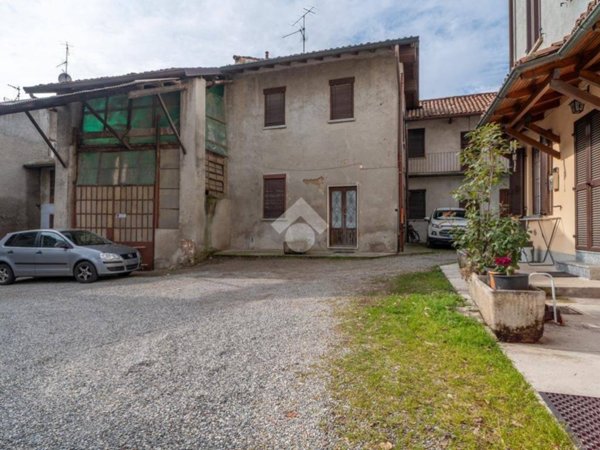 casa indipendente in vendita ad Albiate