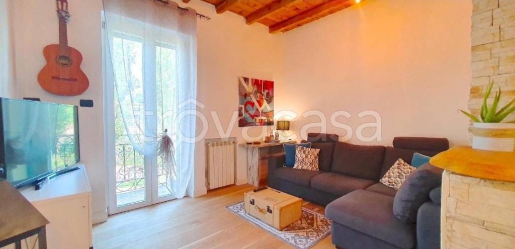 appartamento in vendita ad Albiate