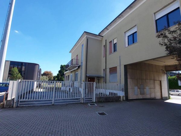 intera palazzina in vendita ad Albiate