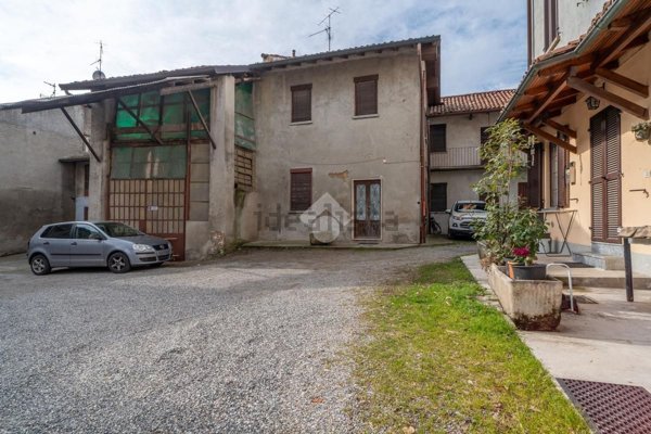 casa indipendente in vendita ad Albiate