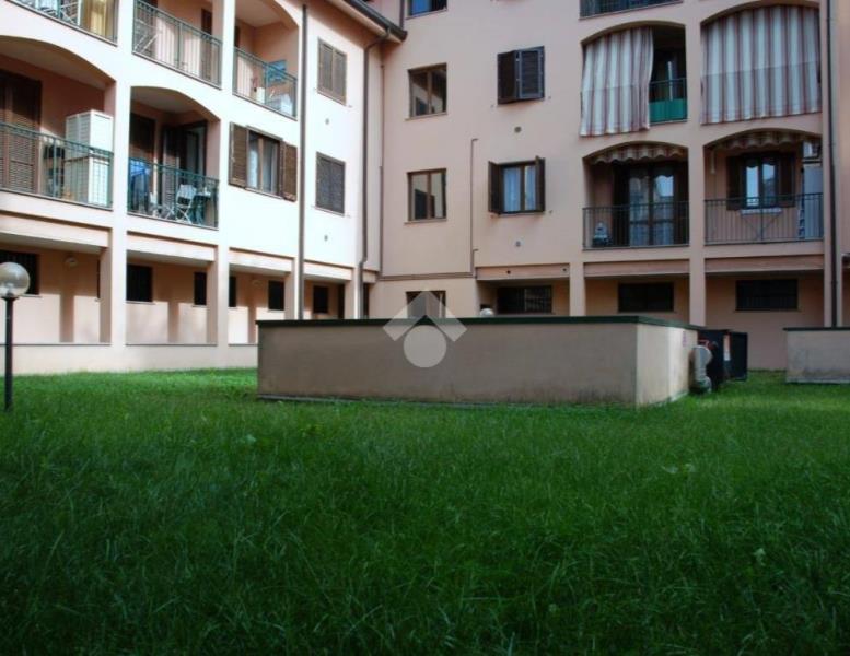 locale di sgombero in vendita ad Albiate