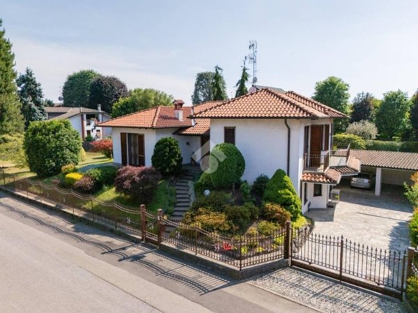 casa indipendente in vendita ad Albiate