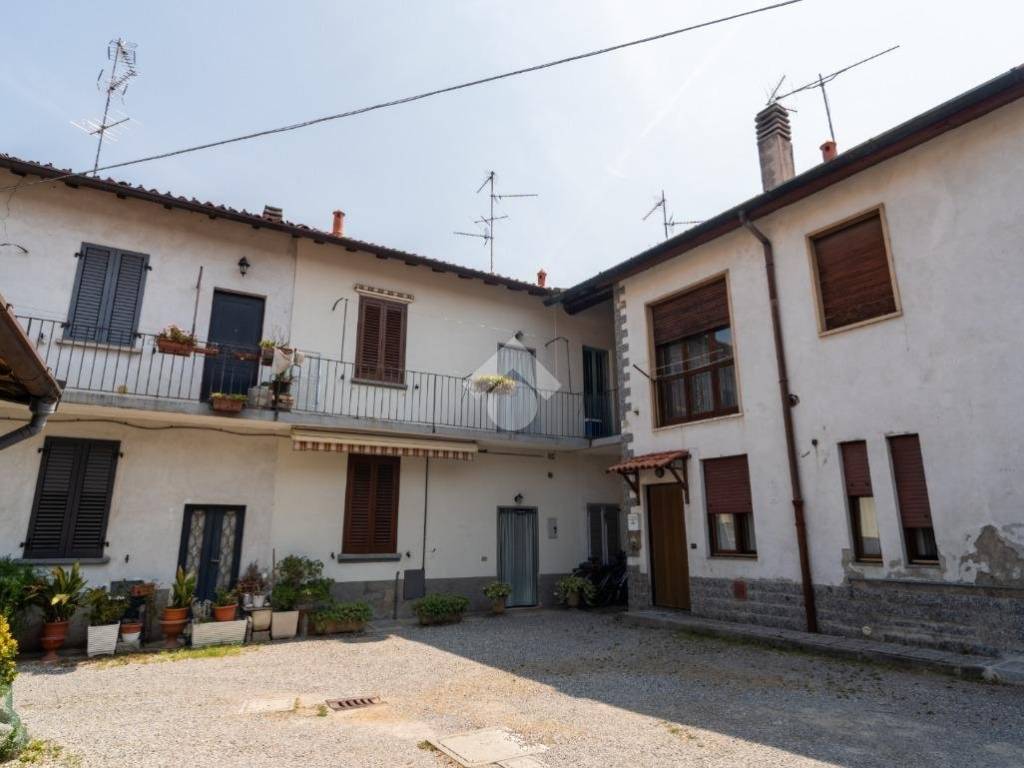 appartamento in vendita ad Albiate