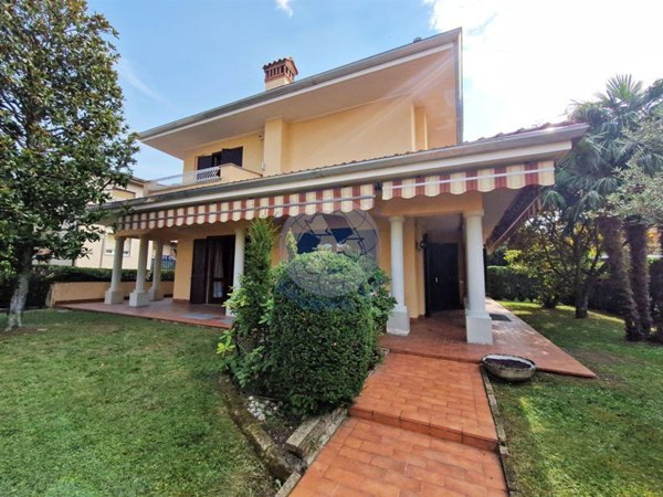 casa indipendente in vendita ad Arcore