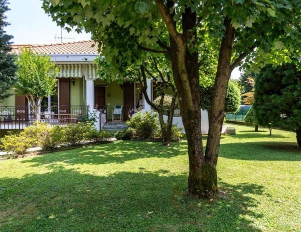 casa indipendente in vendita ad Arcore