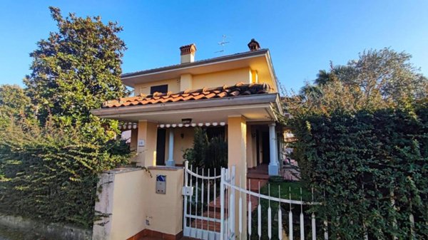 casa indipendente in vendita ad Arcore