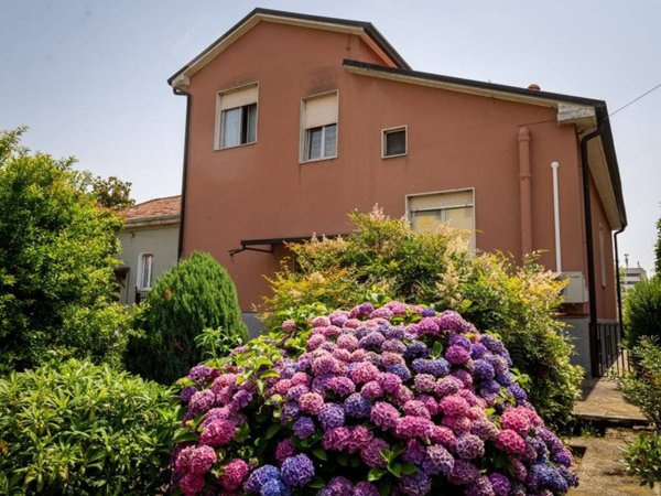 casa indipendente in vendita ad Arcore