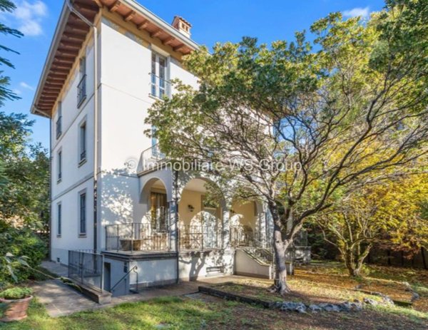 casa indipendente in vendita ad Arcore