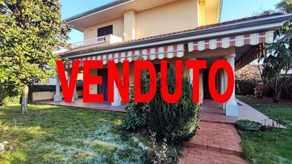 casa indipendente in vendita ad Arcore