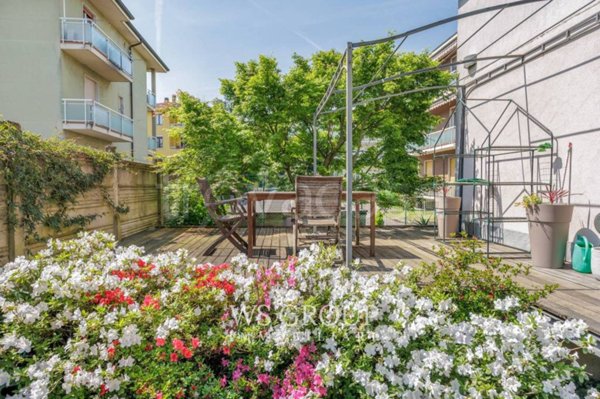 casa indipendente in vendita ad Arcore