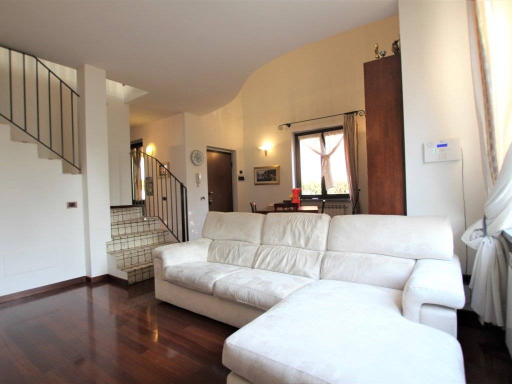 casa indipendente in vendita ad Arcore