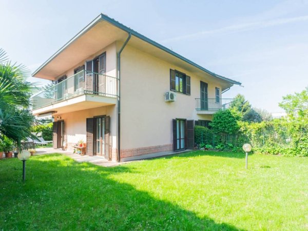 casa indipendente in vendita ad Arcore
