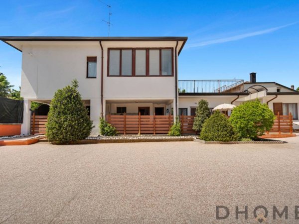 casa indipendente in vendita ad Arcore