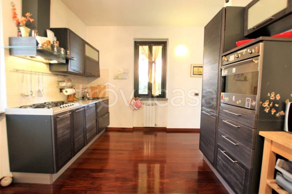 casa indipendente in vendita ad Arcore