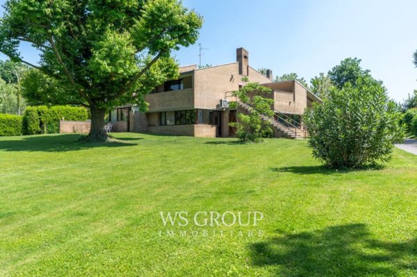 casa indipendente in vendita ad Arcore