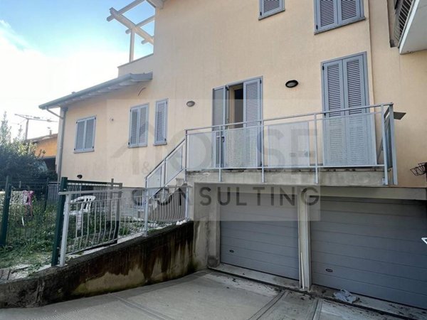 casa indipendente in vendita ad Arcore