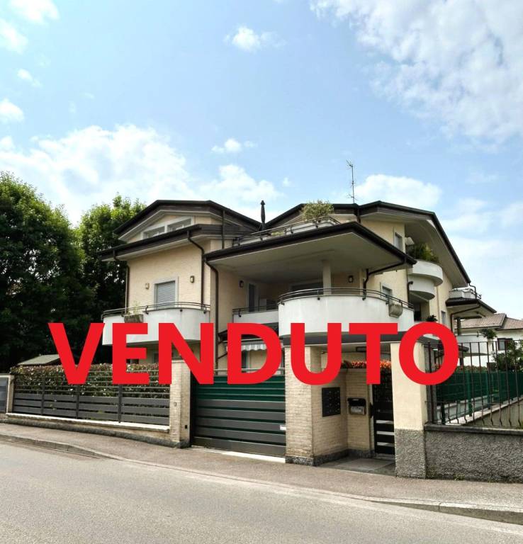 appartamento in vendita ad Arcore