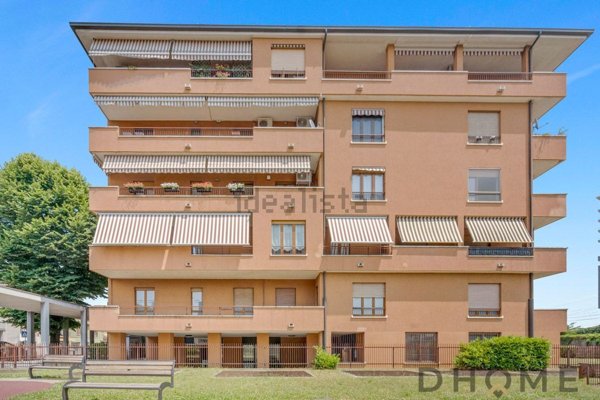 ufficio in vendita ad Arcore