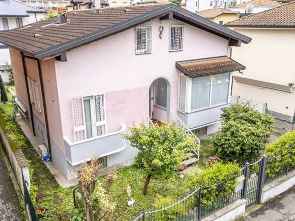 casa indipendente in vendita ad Arcore