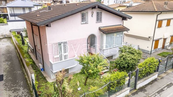 casa indipendente in vendita ad Arcore