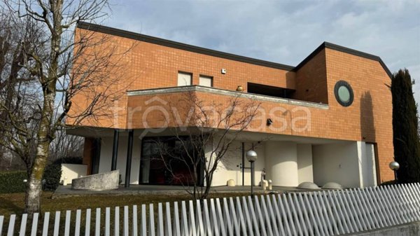 casa indipendente in vendita ad Arcore