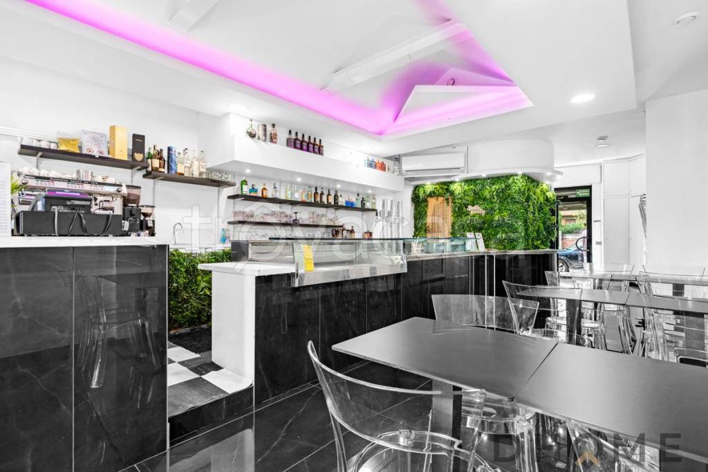 negozio in vendita ad Arcore