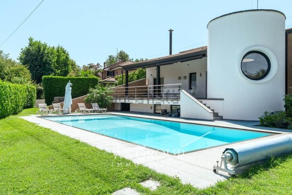 casa indipendente in vendita ad Arcore
