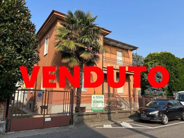 casa indipendente in vendita ad Arcore