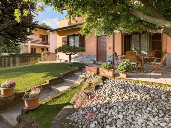 casa indipendente in vendita ad Arcore