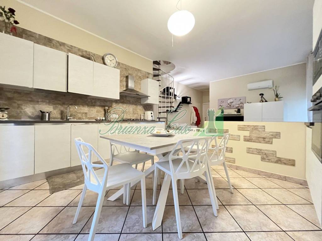 appartamento in vendita ad Arcore