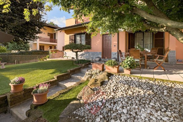 casa indipendente in vendita ad Arcore