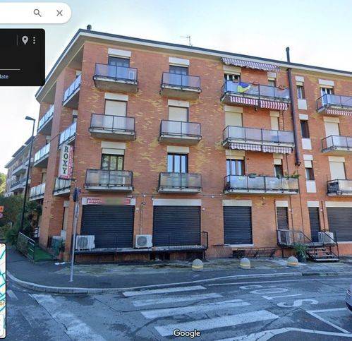 negozio in vendita ad Arcore