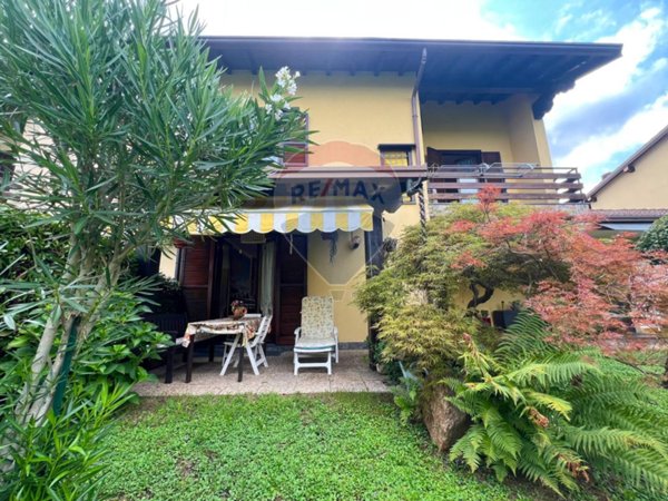 casa indipendente in vendita ad Arcore