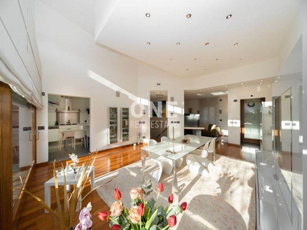 casa indipendente in vendita ad Arcore