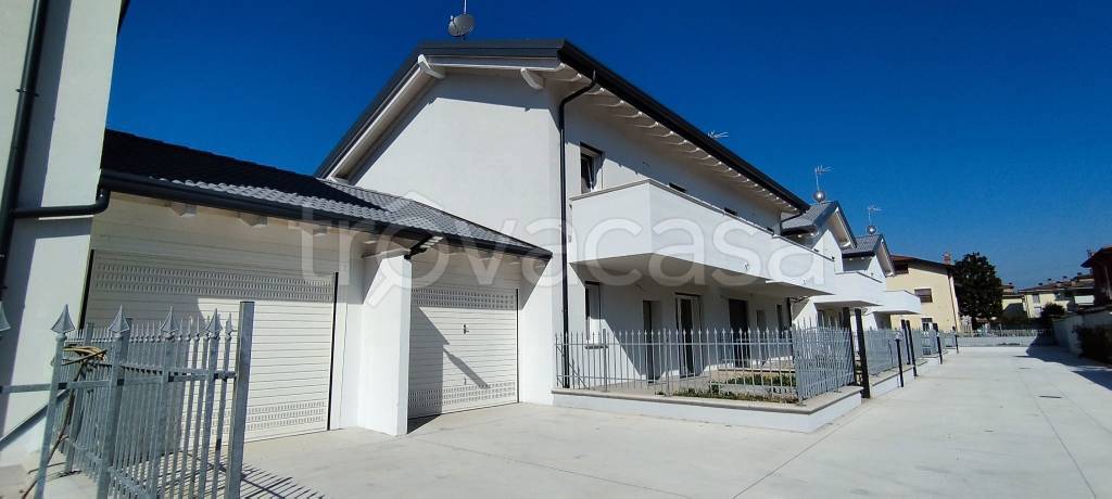 casa indipendente in vendita ad Arcore