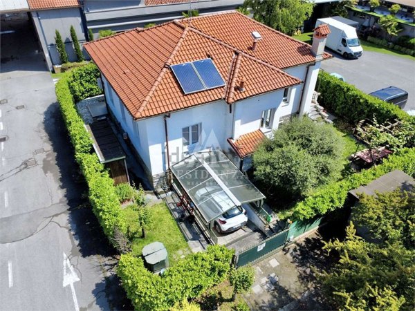 casa indipendente in vendita ad Arcore