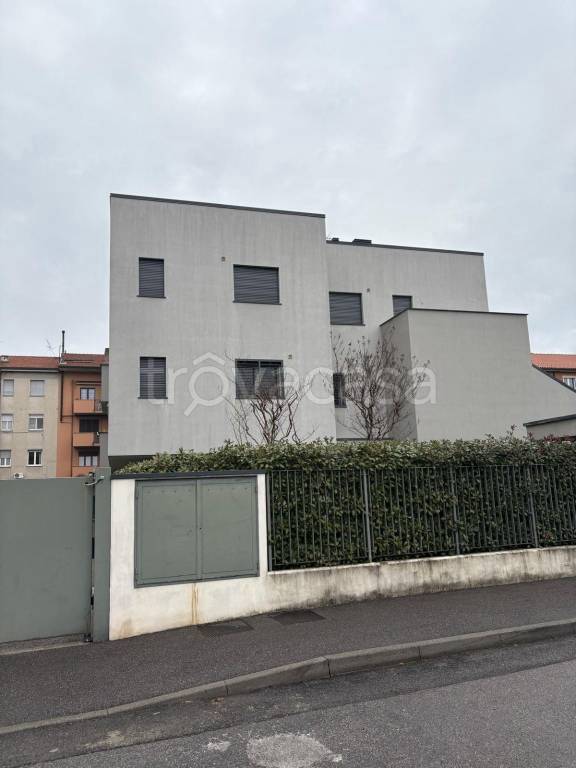 appartamento in vendita ad Arcore