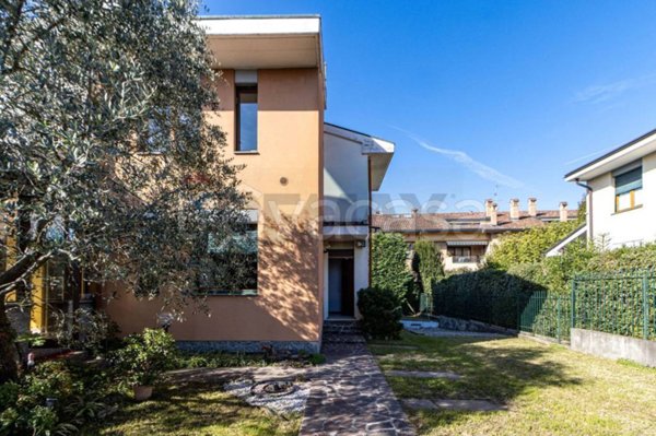 casa indipendente in vendita ad Arcore