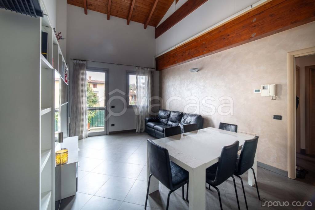 appartamento in vendita ad Arcore