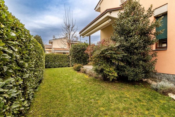 casa indipendente in vendita ad Arcore