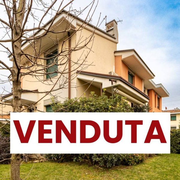 casa indipendente in vendita ad Arcore