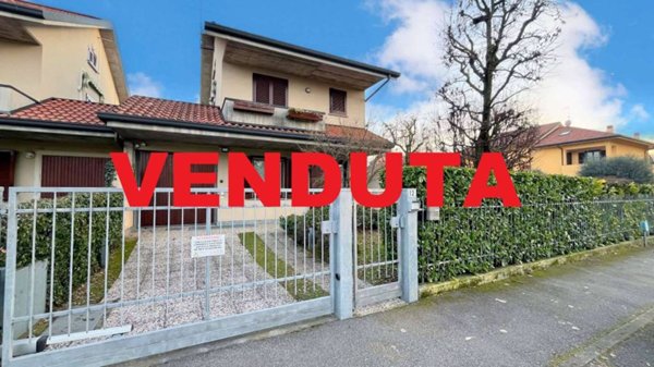 casa indipendente in vendita ad Arcore