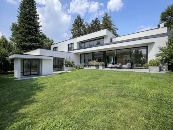 casa indipendente in vendita ad Arcore