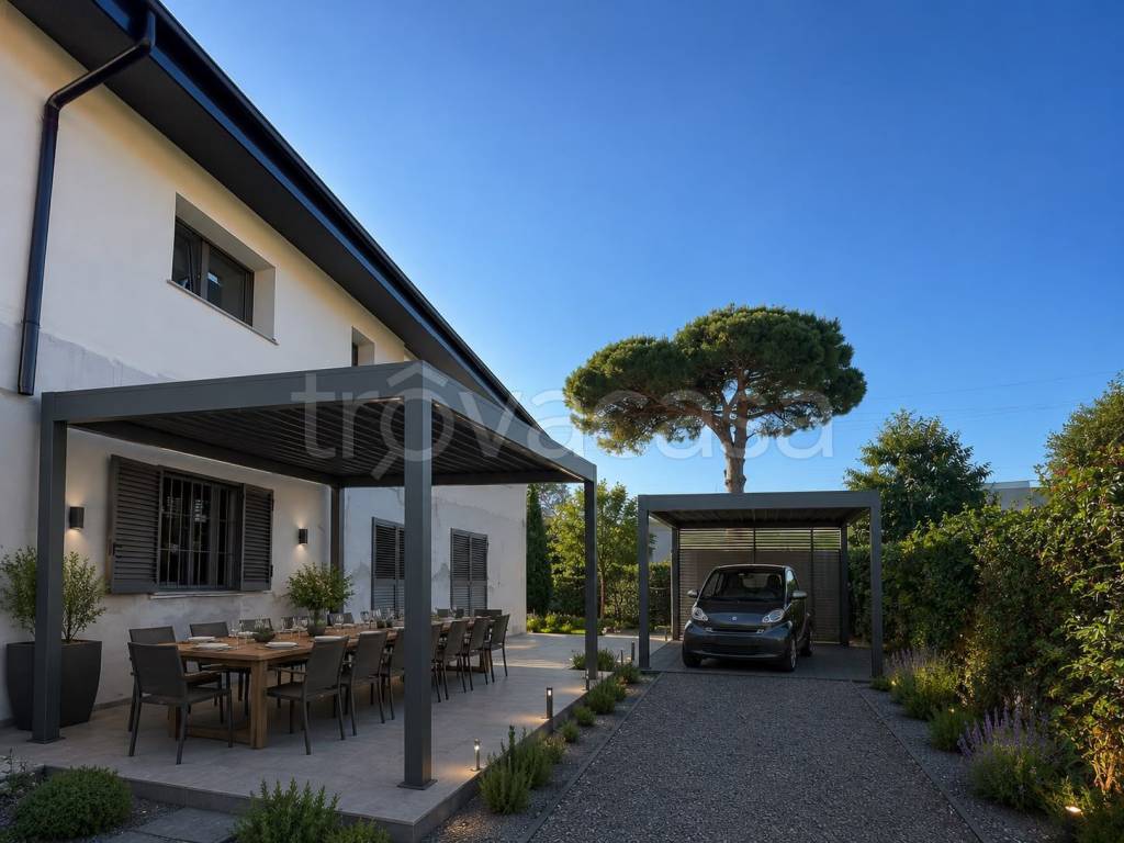 casa indipendente in vendita ad Arcore