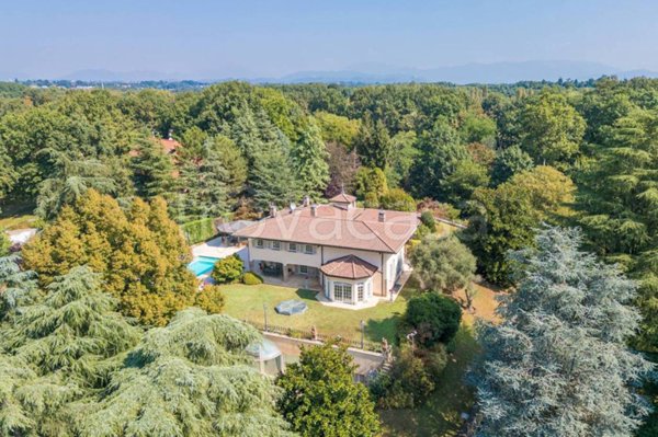 villa in vendita ad Arcore